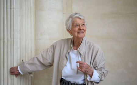 Gallery opens exhibition of works by Bridget Riley